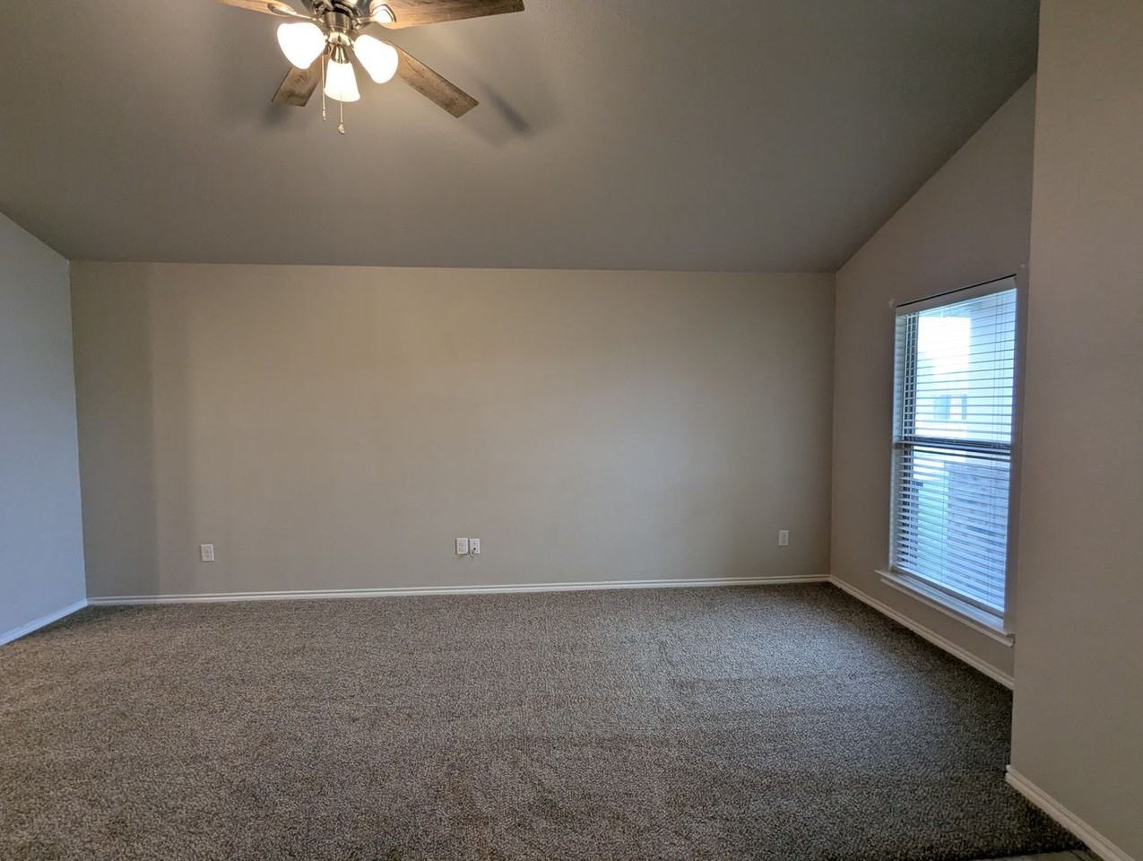 13311 Avenue V - Photo 5 of 23