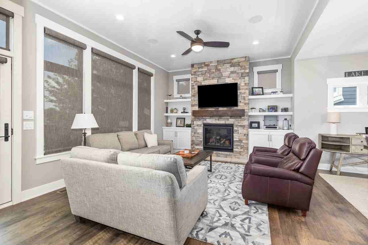 7002 Silver Lake Dr Ne - Photo 6 of 37