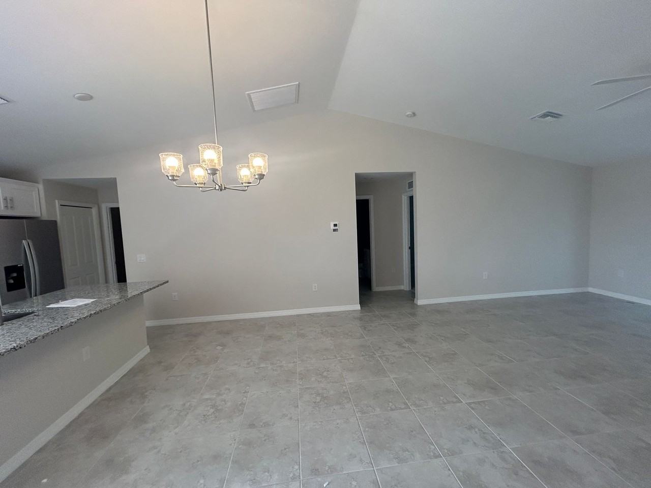 2804 Ne 6th Ave - Photo 3 of 21