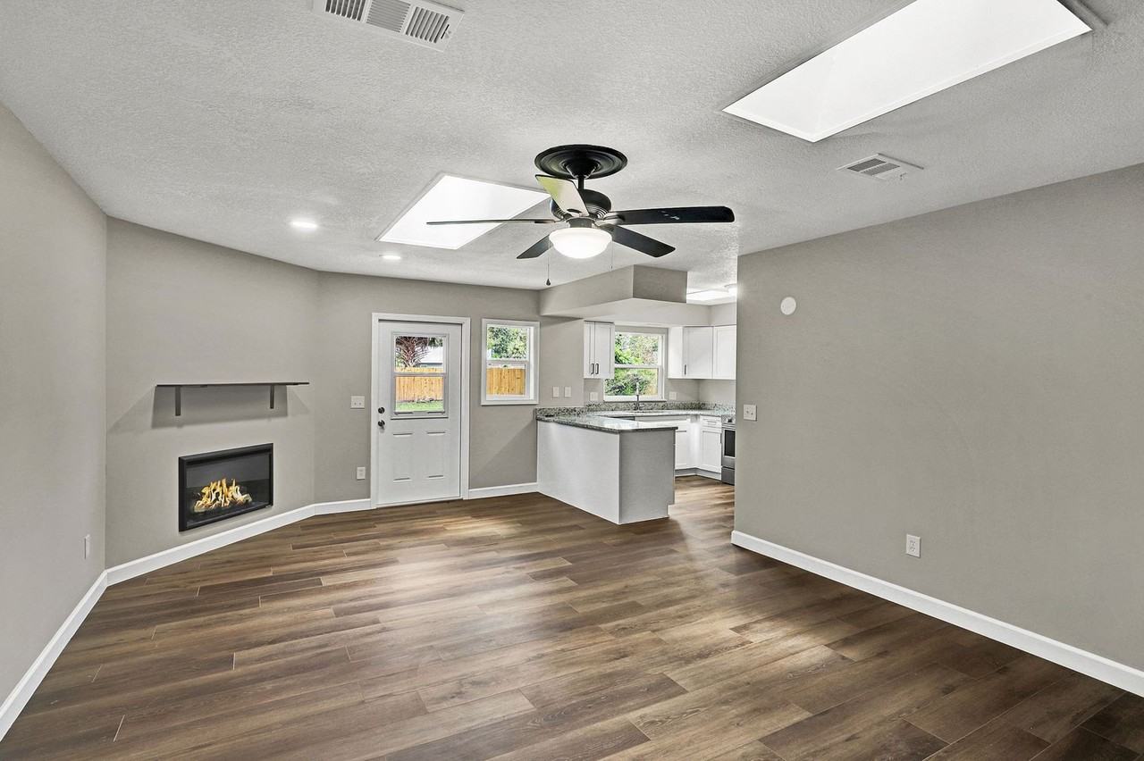 12522 Macaw Dr - Photo 4 of 24