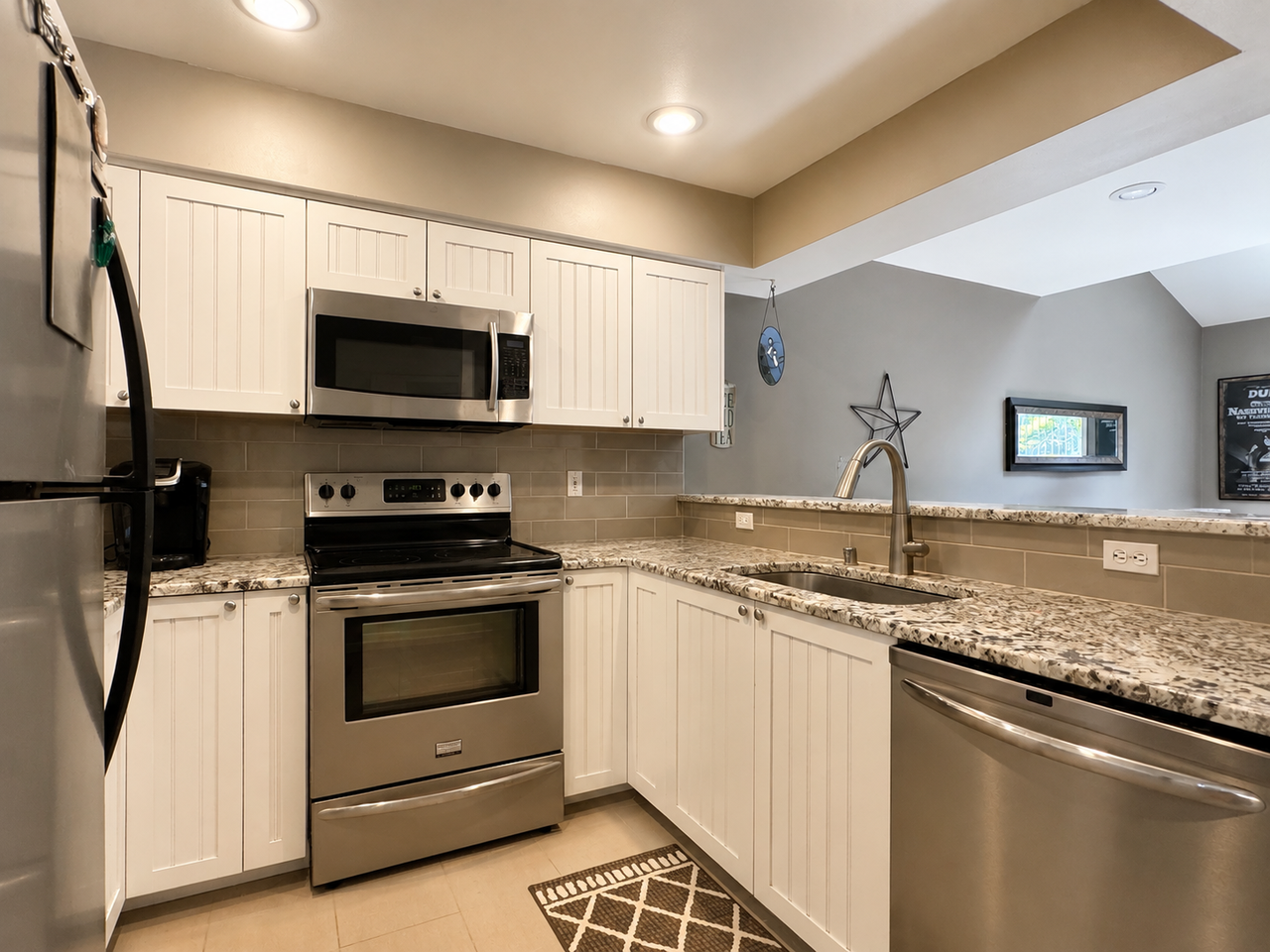 321 Se Orchard Dr #1 - Photo 5 of 21