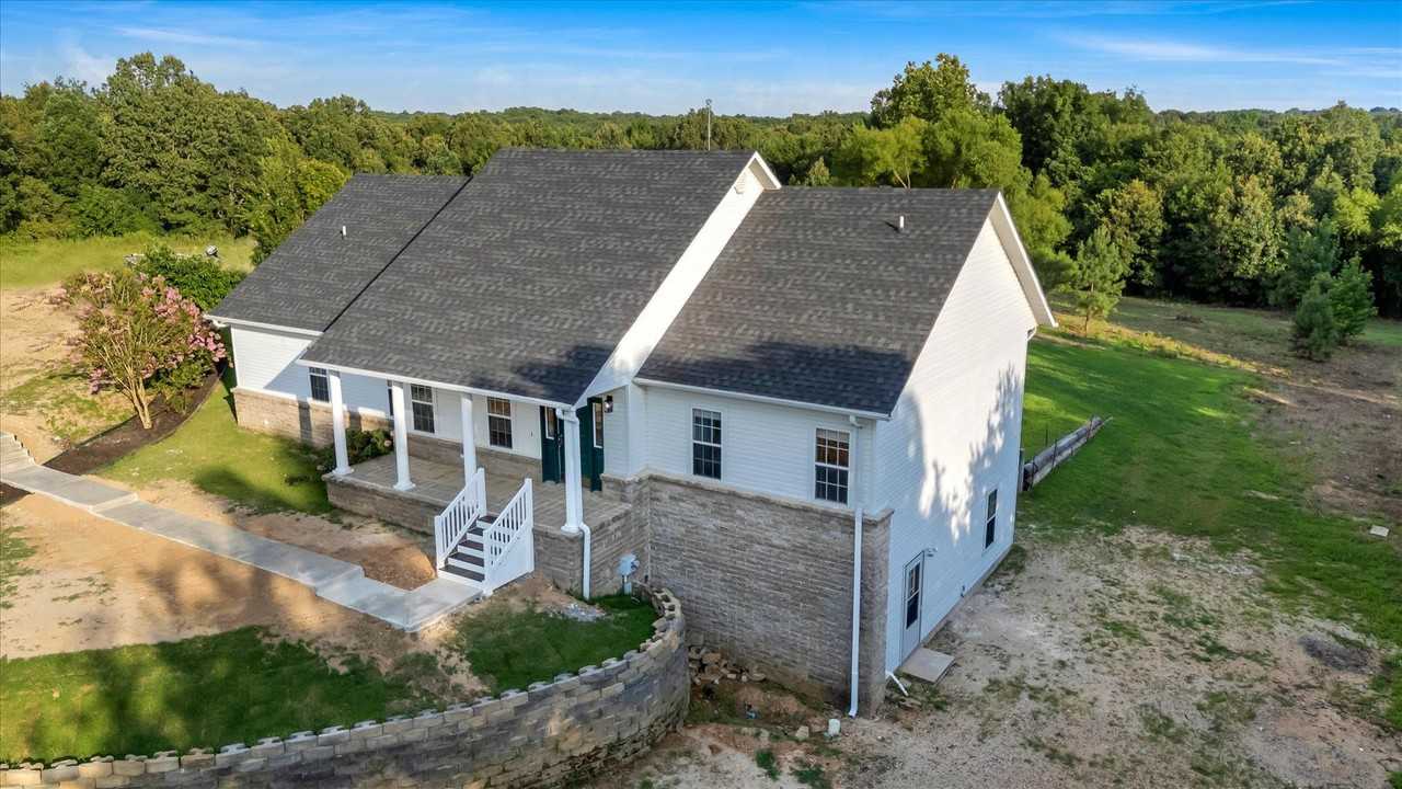 90 County Road 378 - Photo 3 of 36