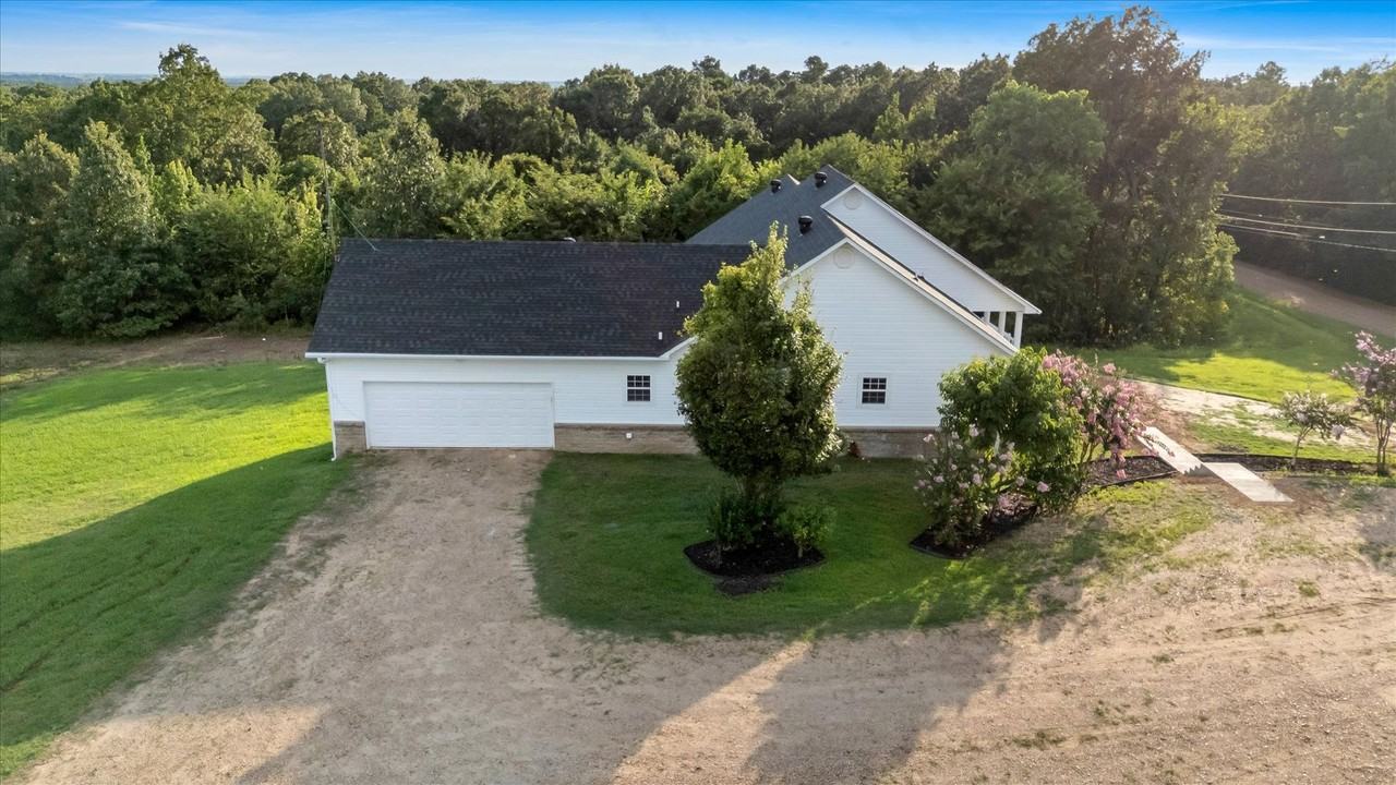 90 County Road 378 - Photo 5 of 36