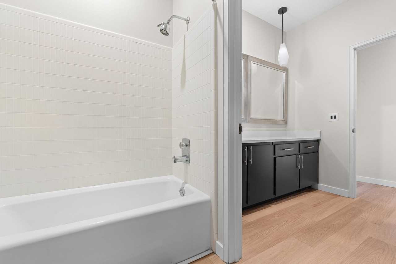 211 Wendwood Dr - Photo 6 of 44