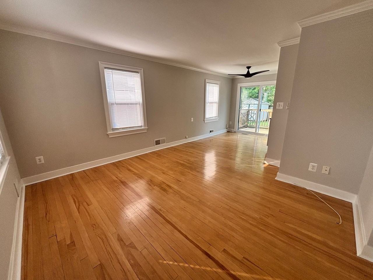2705 Fort Dr - Photo 4 of 27