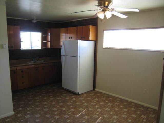 414 S 10th St - Photo 3 of 8