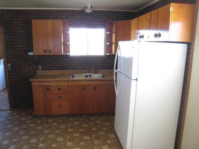 414 S 10th St - Photo 4 of 8