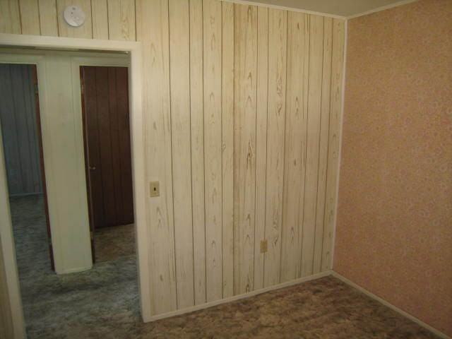 414 S 10th St - Photo 5 of 8