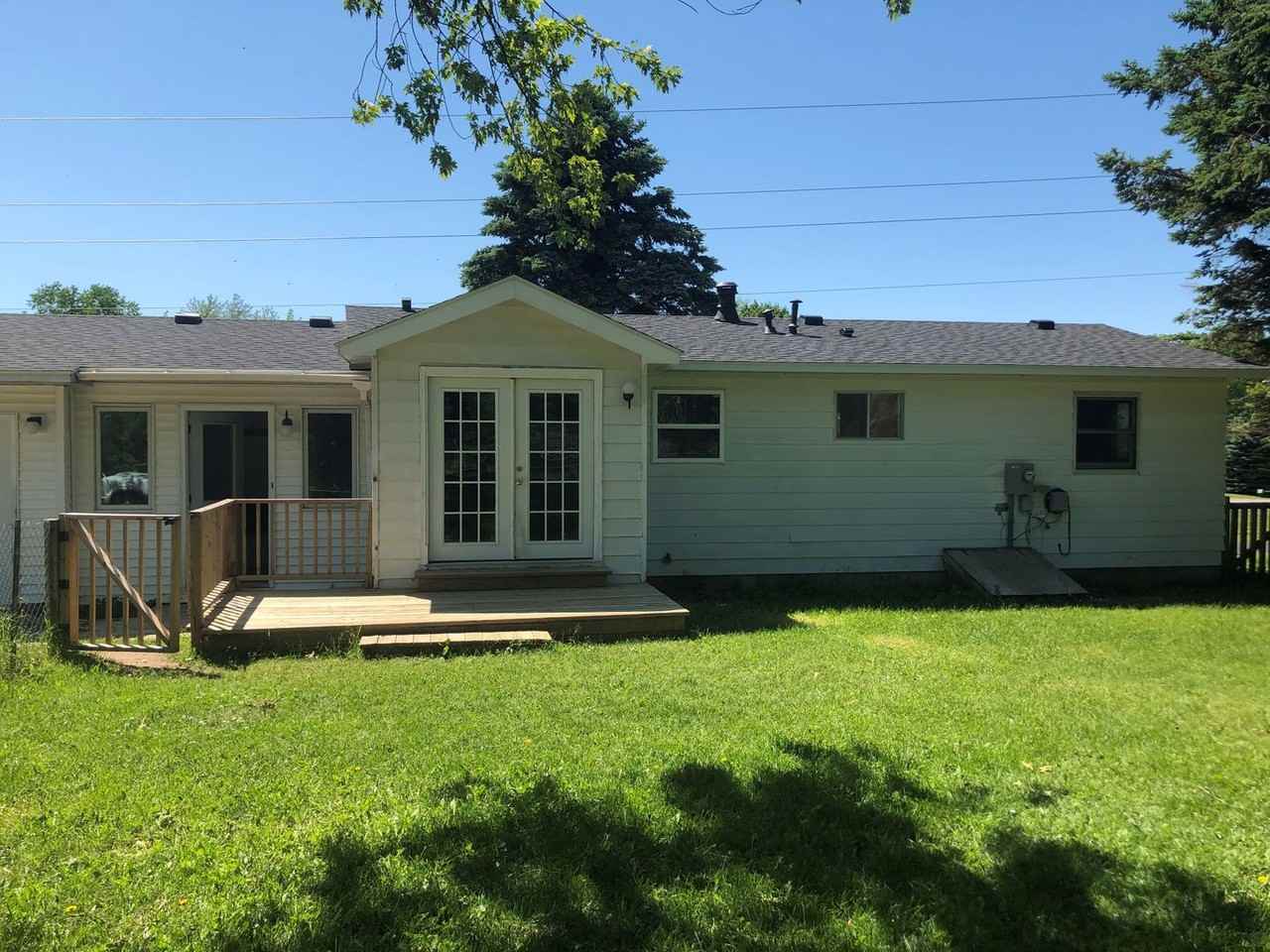 2824 Country Ln - Photo 4 of 17