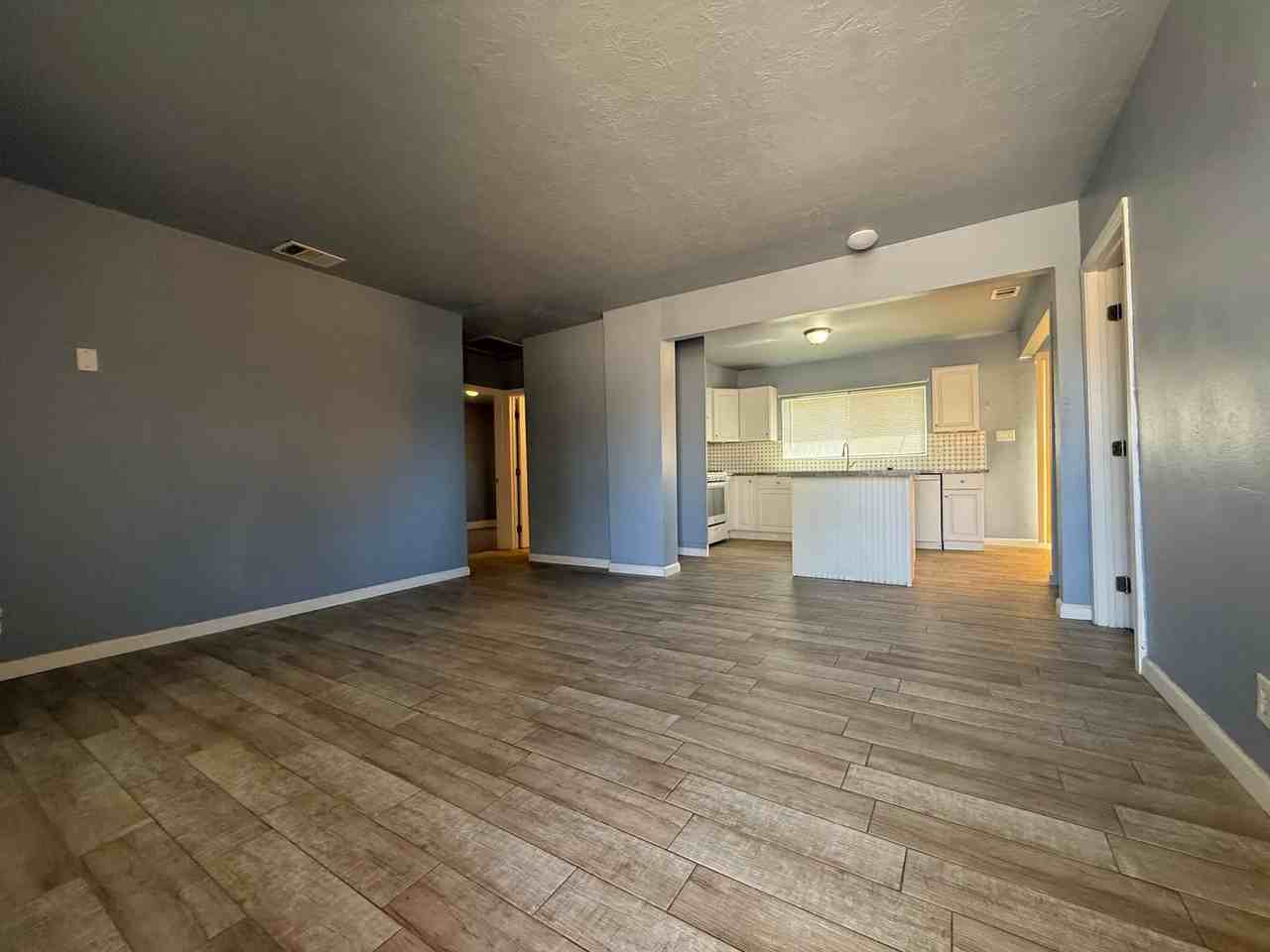 718 Pierce St - Photo 2 of 18
