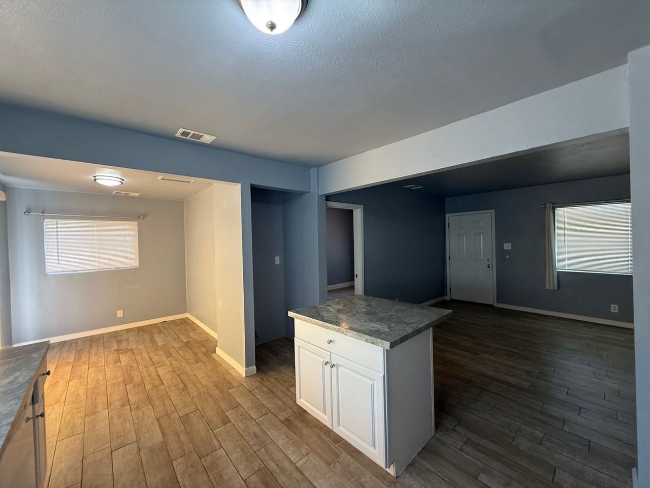 718 Pierce St - Photo 5 of 18