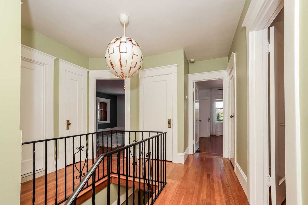 2238 Lakeshore Ave - Photo 3 of 26
