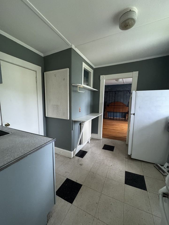 217 State St #217-1 - Photo 3 of 4