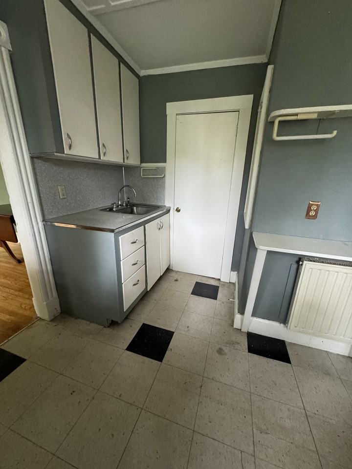 217 State St #217-1 - Photo 4 of 4