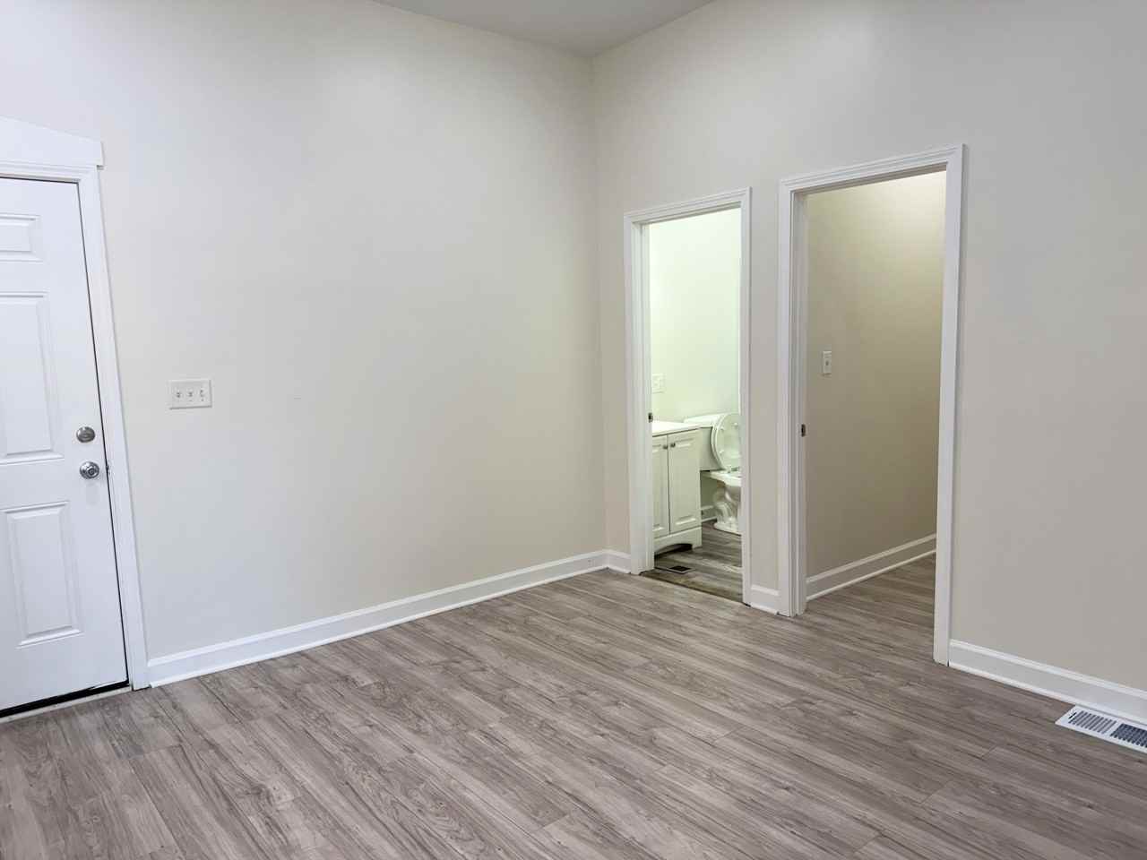 9605 Avenue L - 1R #1R - Photo 5 of 13