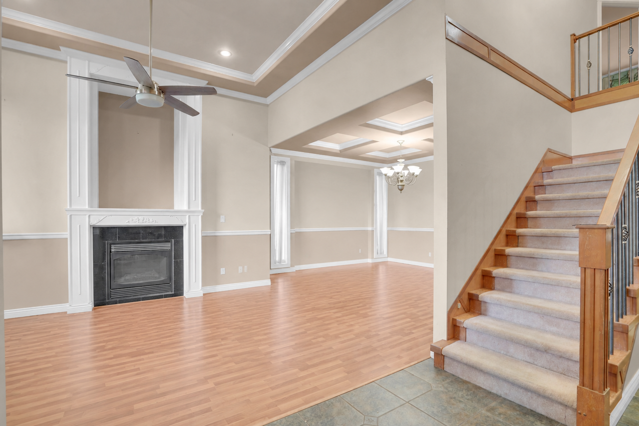 15108 76A Avenue - Photo 4 of 30