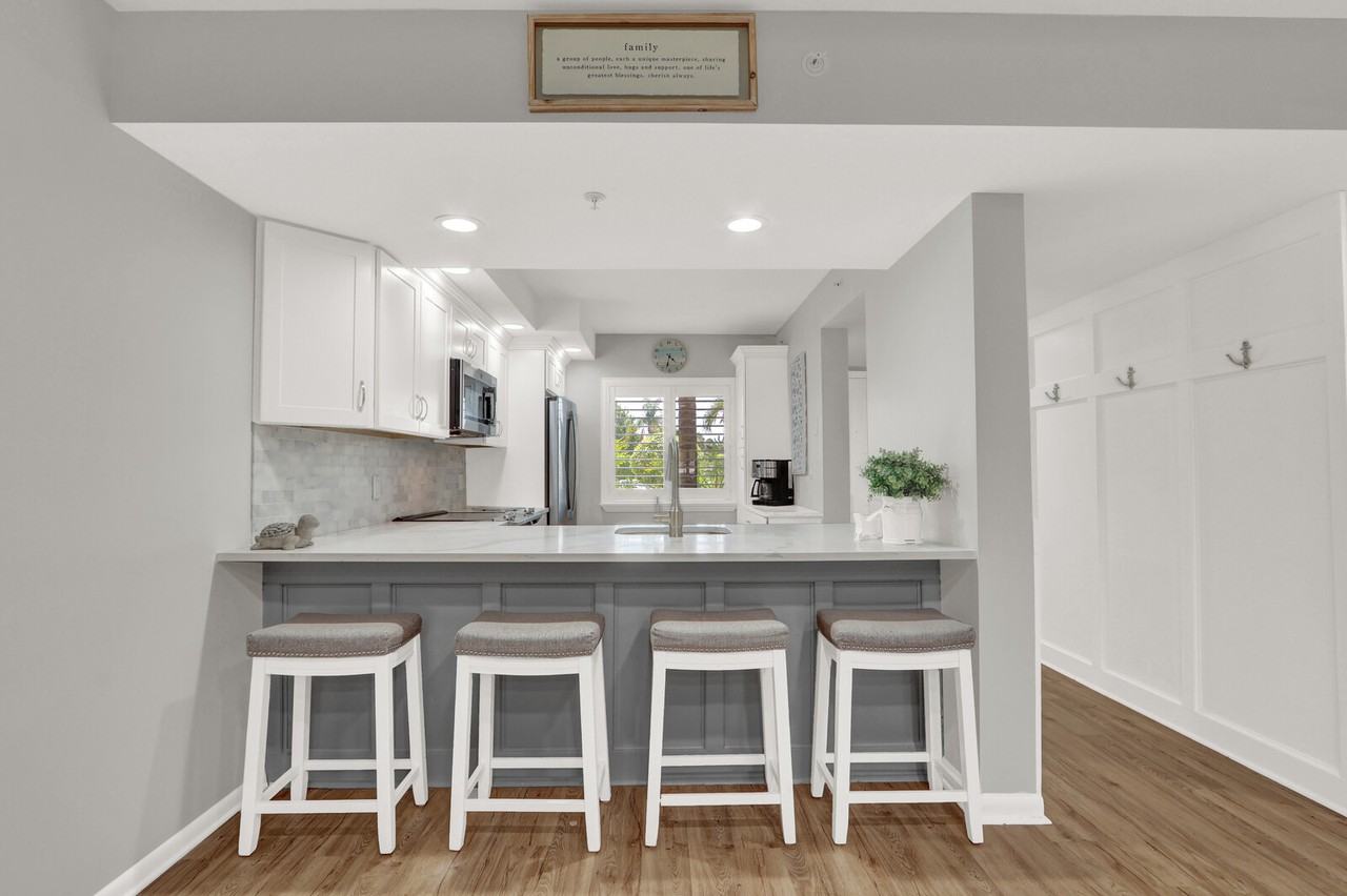 701 Seafarer Circle #105 - Photo 3 of 11