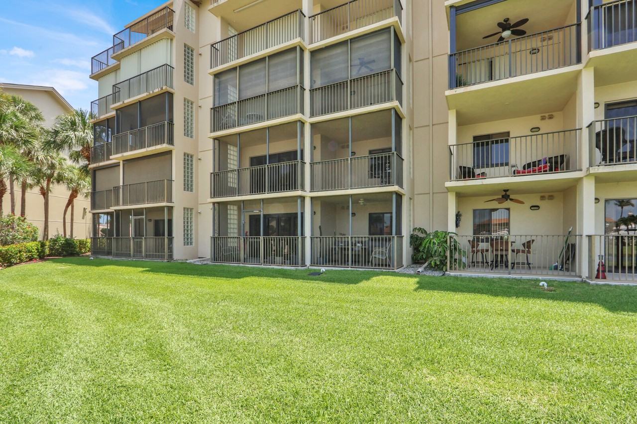 701 Seafarer Circle #105 - Photo 7 of 11