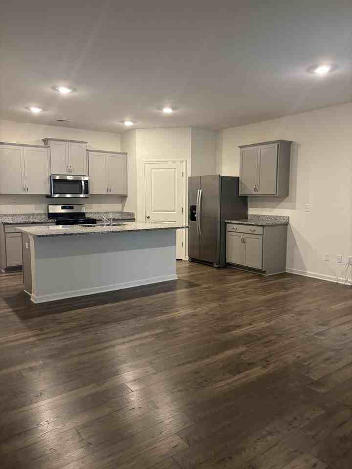 46 Colonial Cv #1 - Photo 3 of 41