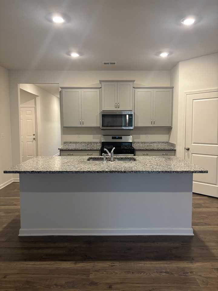 46 Colonial Cv #1 - Photo 7 of 41
