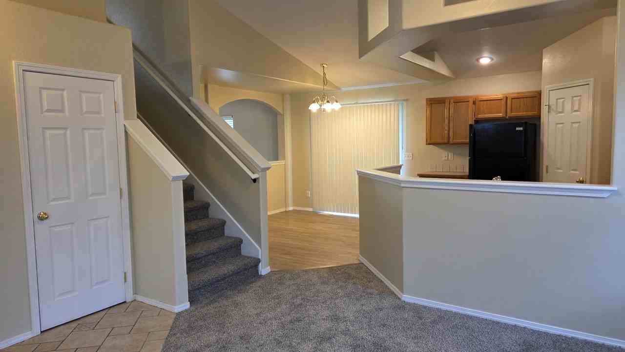 4004 E Park Ridge Dr #1 - Photo 3 of 22