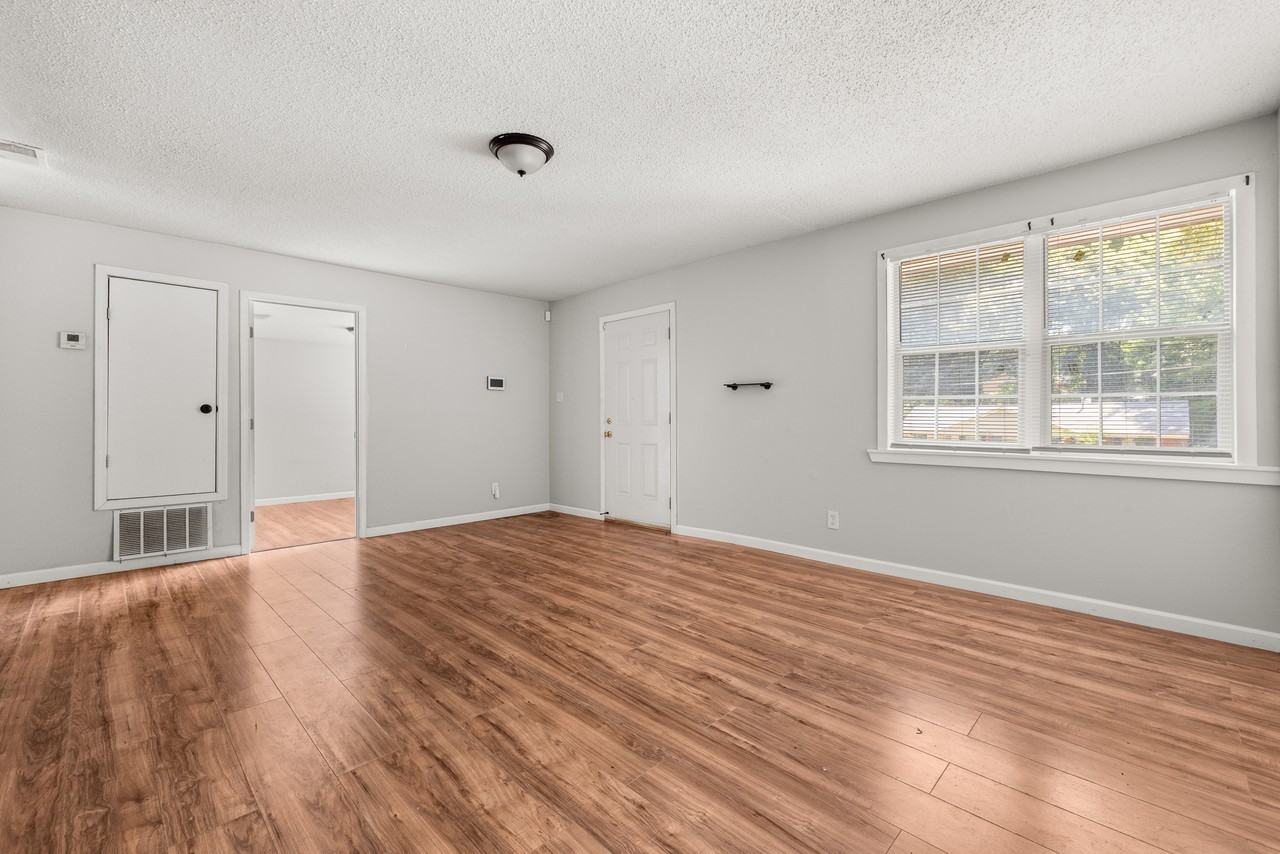 3419 Mountain Terrace St #1 - Photo 4 of 19