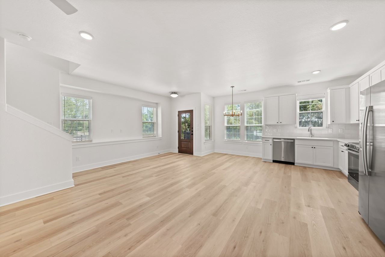 5811 South 31st StreetUnit 605 #605 - Photo 3 of 27