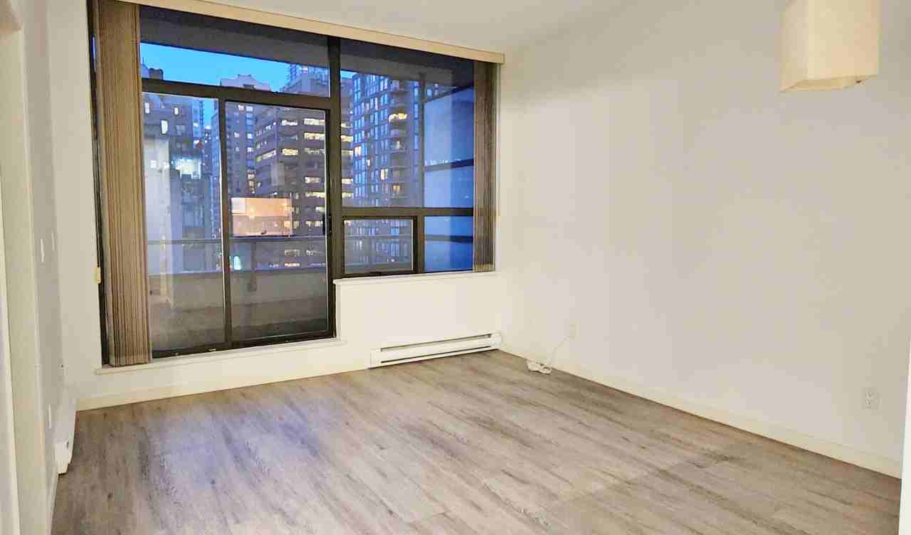 1010 Howe Street #6xx - Photo 3 of 15