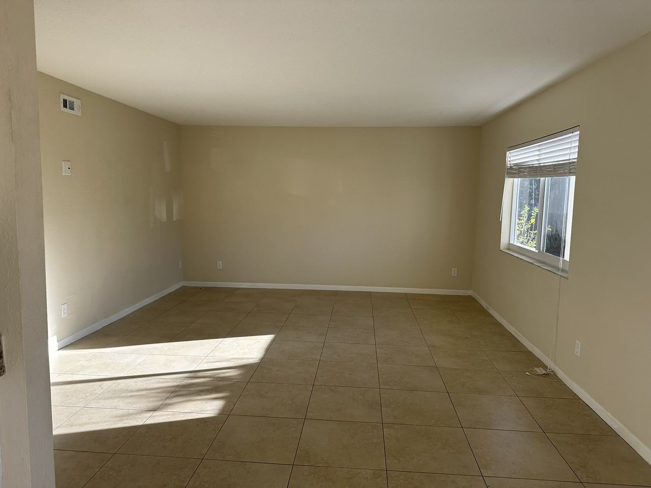 4621 Bayshore Dr Apt Q6 #Q6 - Photo 7 of 12