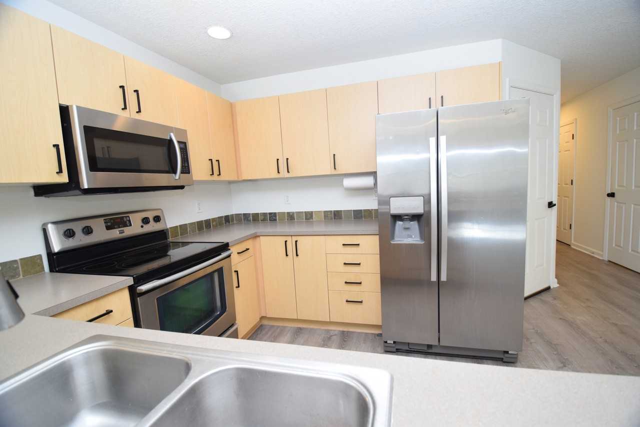 207 Se Harlow Ave #1 - Photo 7 of 38