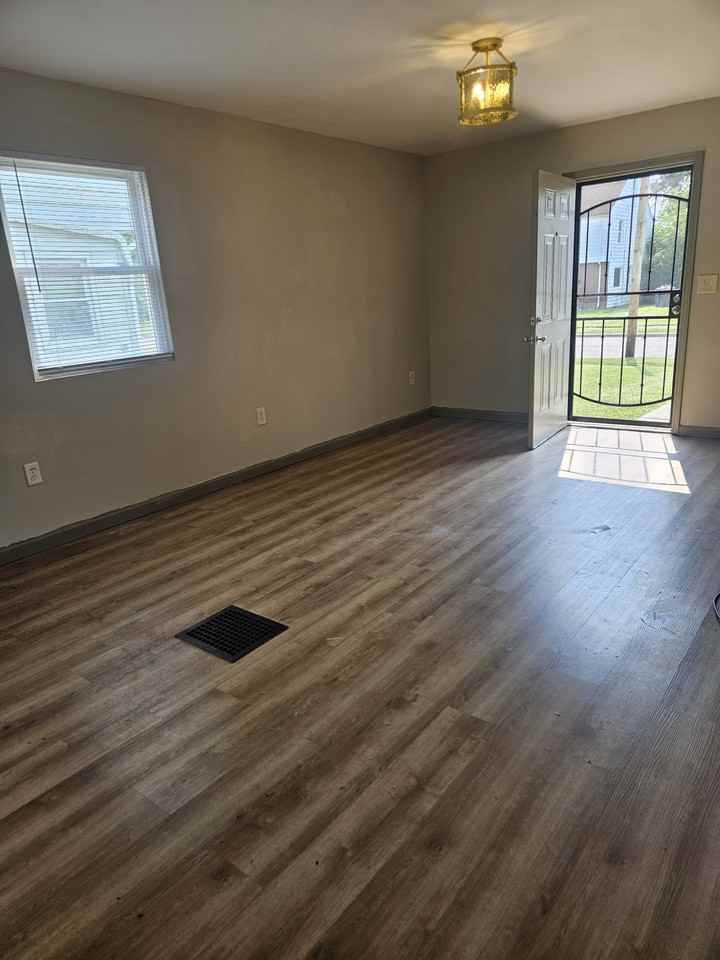 60 North Waverly Street - Photo 4 of 23