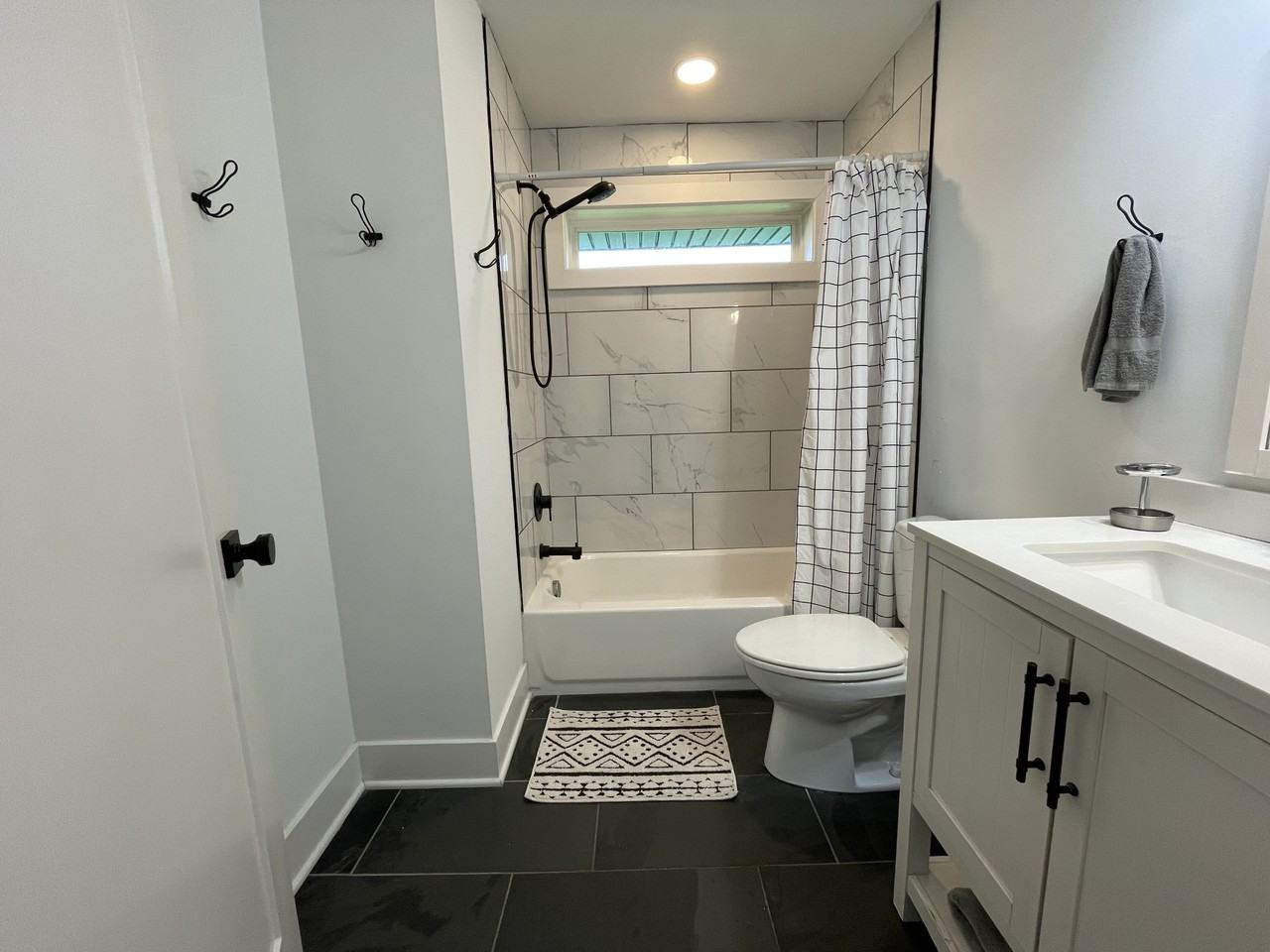 5912 Dublin St #1 - Photo 6 of 20