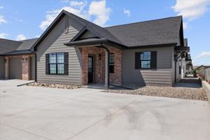 featured image of 5427 Apple Rose Ln #2