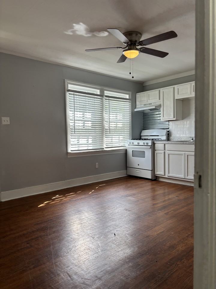 1719 1st Ter #1 - Photo 3 of 5