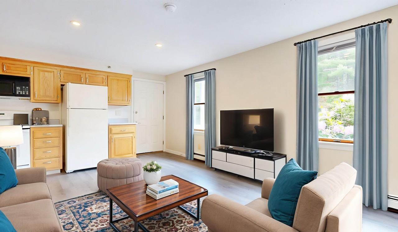 1 Ledgeview LaneApt #6 - Photo 2 of 27