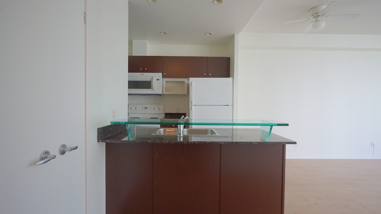 208 The Waterclub Condominiums #2401 - Photo 4 of 17