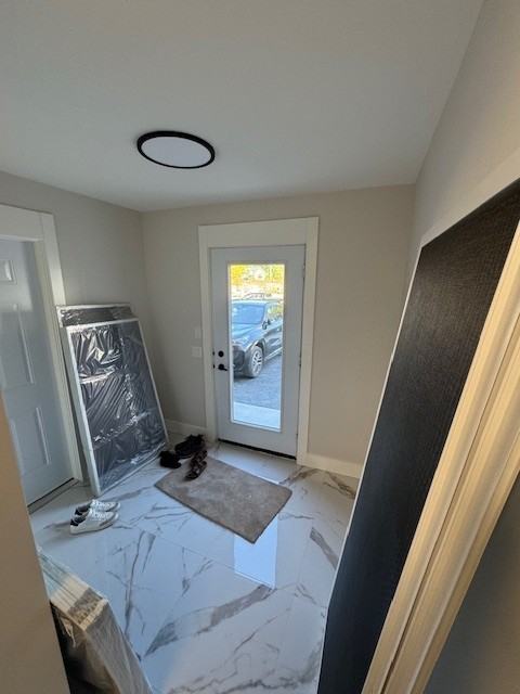41 Colonial Cres #1 - Photo 2 of 32