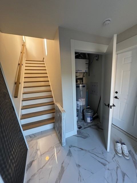 41 Colonial Cres #1 - Photo 3 of 32