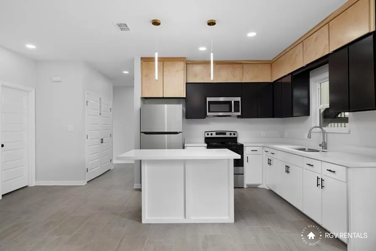 3813 N Mezcal Dr #3 - Photo 3 of 16