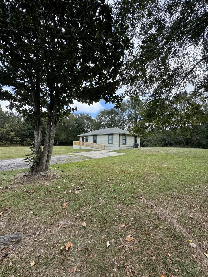 Benjulyn Rd #1 - Photo 2 of 22