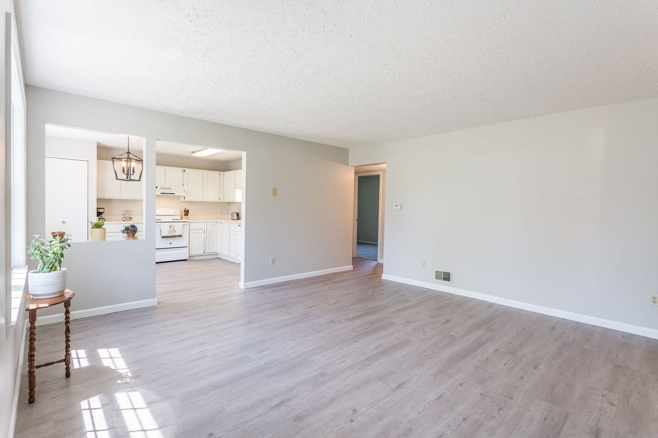 Seven Hearths Homestead Apartments - Photo 2 of 41