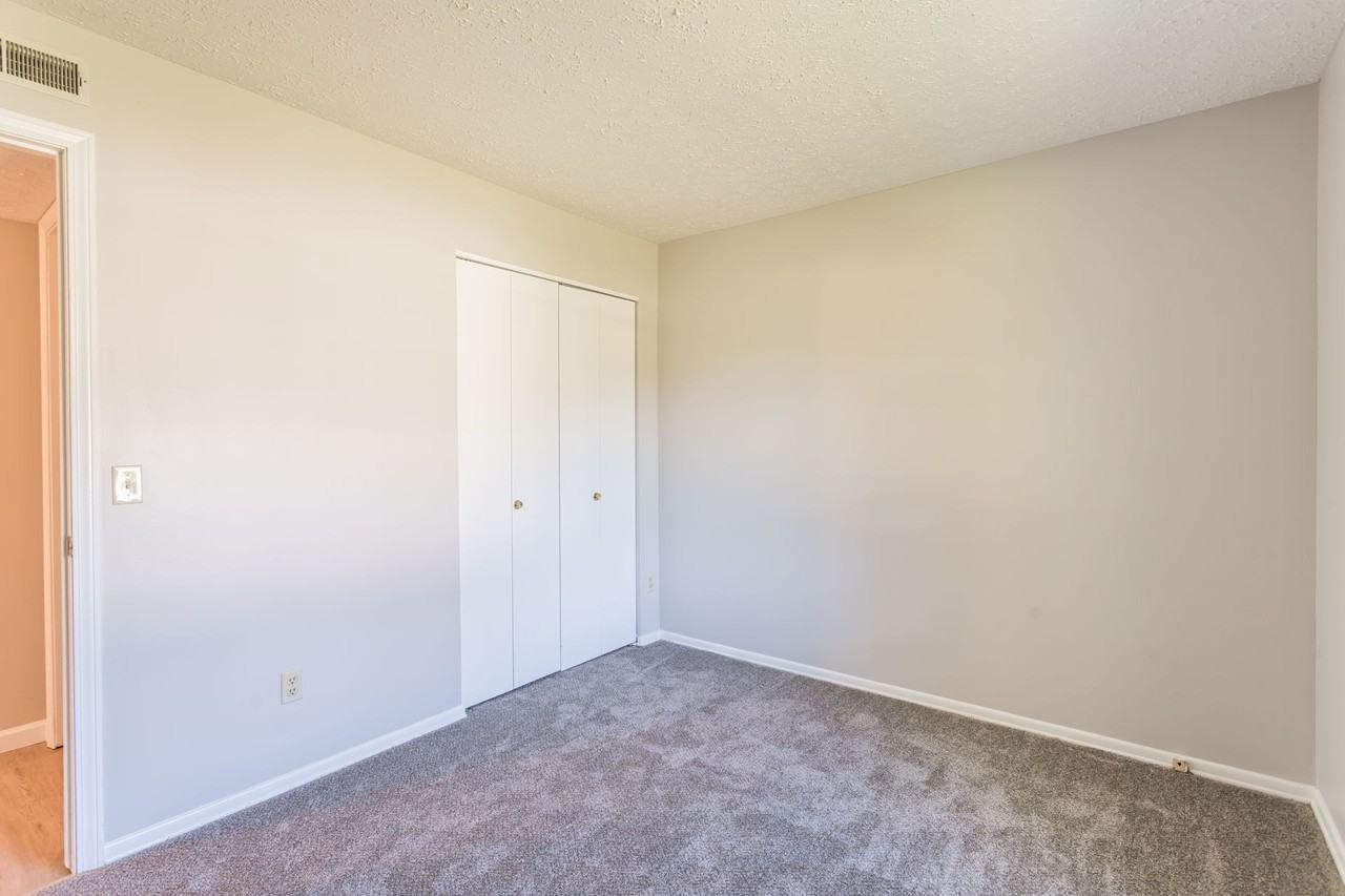 Seven Hearths Homestead Apartments - Photo 6 of 41