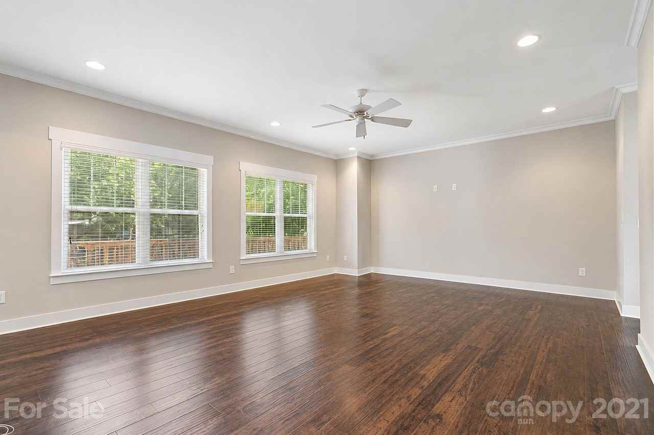 8003 Rittenhouse Cir #1 - Photo 7 of 37