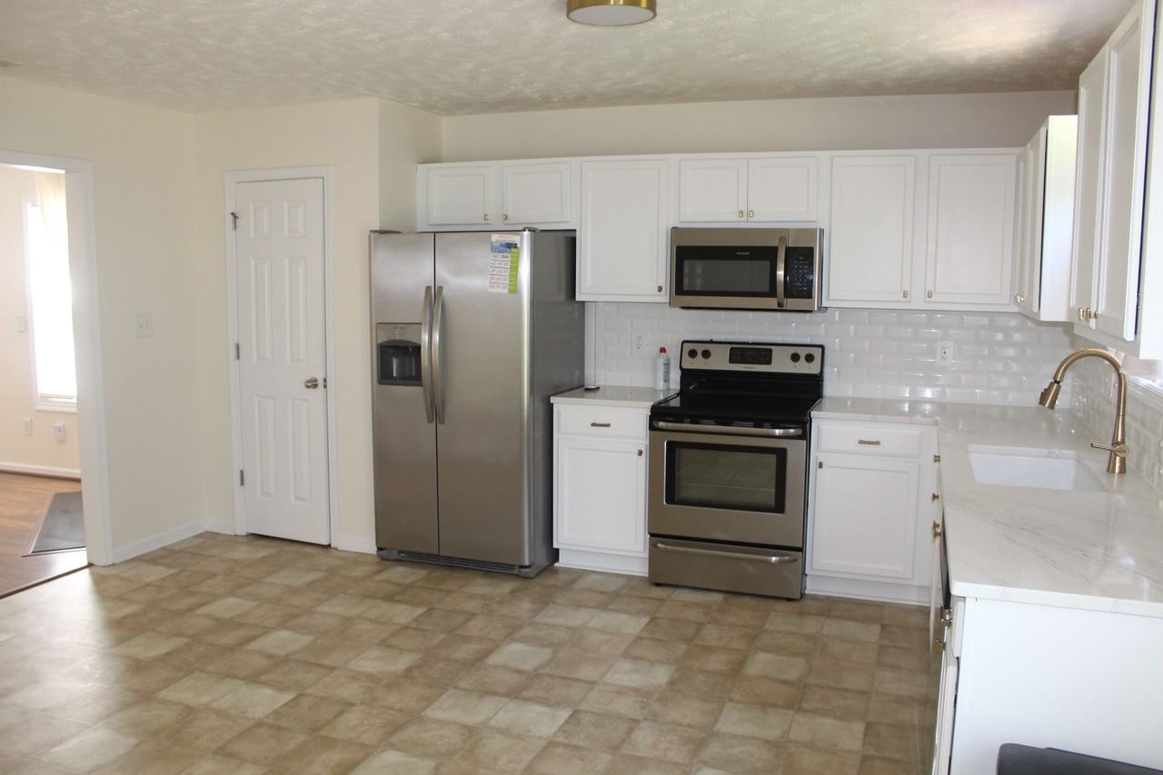 4906 Yorkchester Dr #1 - Photo 3 of 3