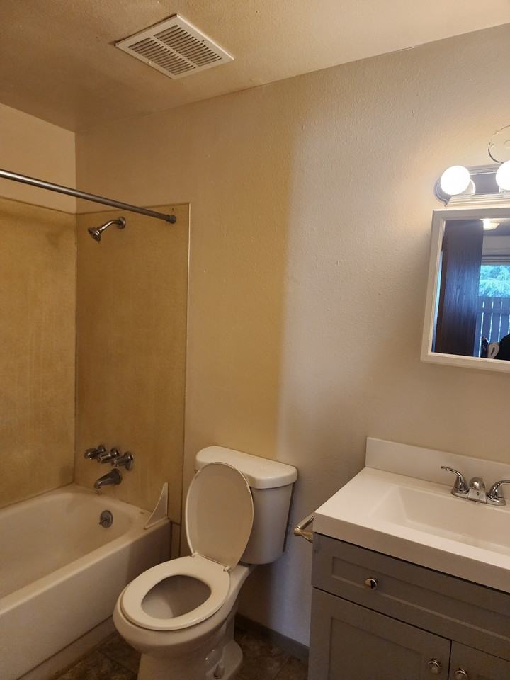 7935 3rd Ave Se Apt 9 #9 - Photo 3 of 14