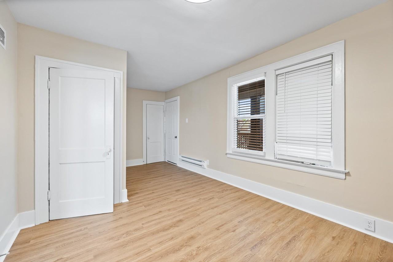 1358 Pierre Ave Uppr - Photo 4 of 14