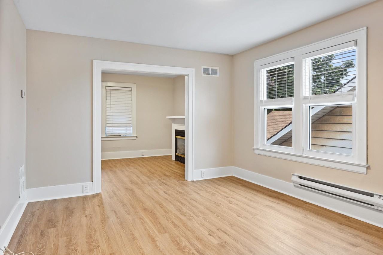 1358 Pierre Ave Uppr - Photo 6 of 14
