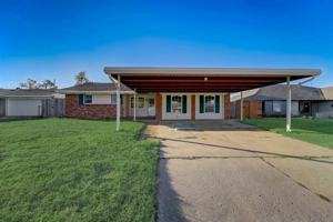 featured image of 2600 Sw 78th St #1