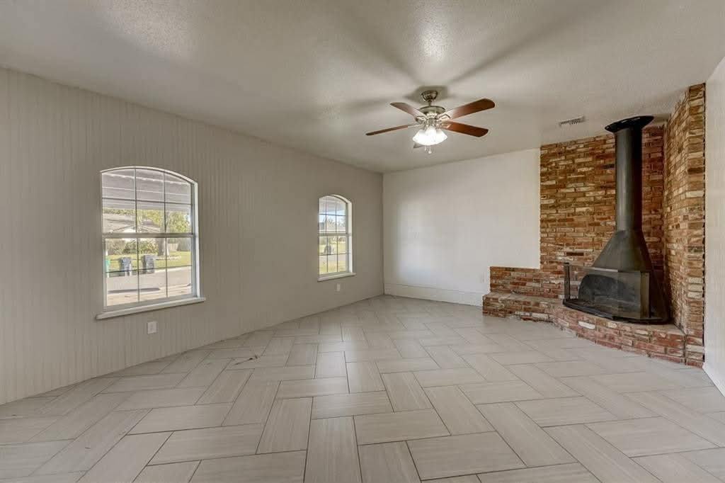 2600 Sw 78th St #1 - Photo 2 of 20