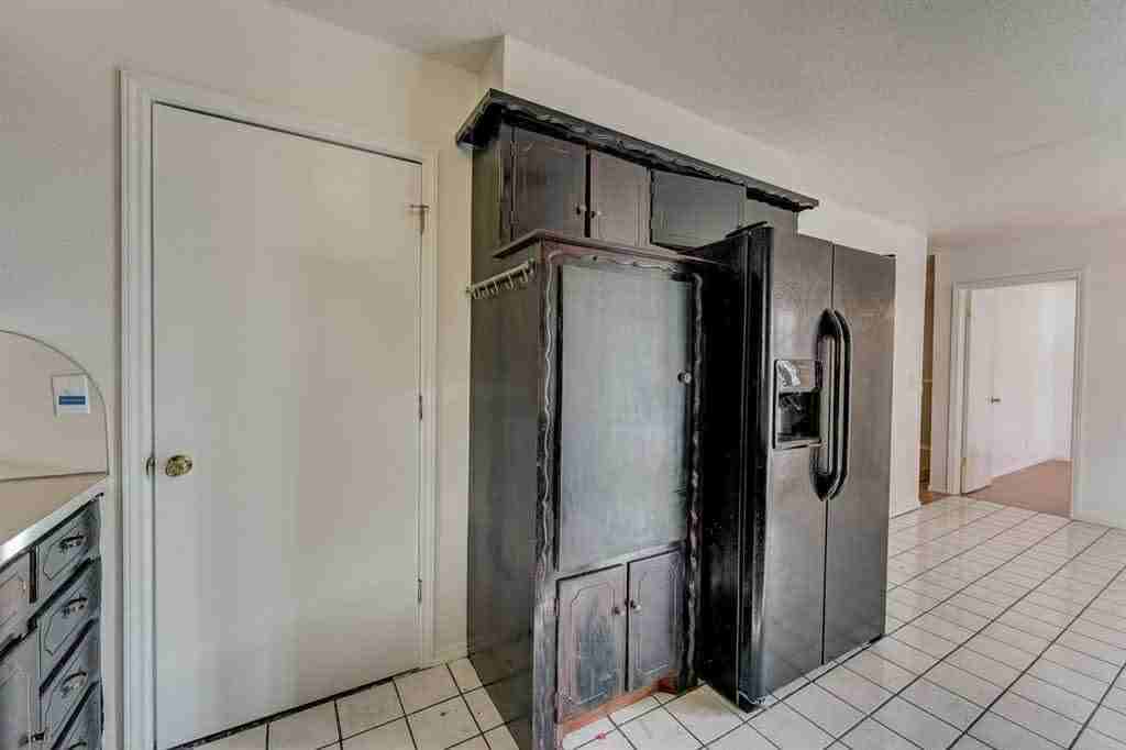 2600 Sw 78th St #1 - Photo 6 of 20
